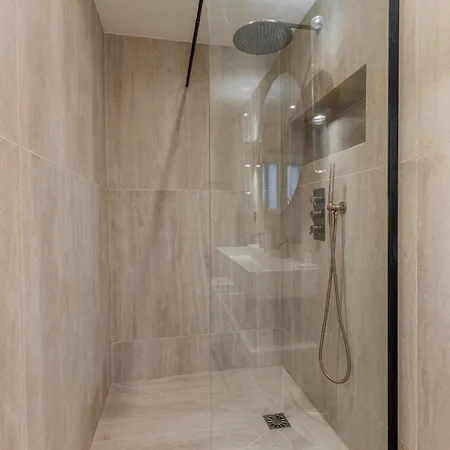 Chic Ac - 1bdr-4p - Menilmontant *